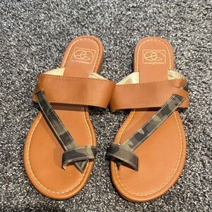 Brown Leatherette and Camouflage Strap Women's Sandals